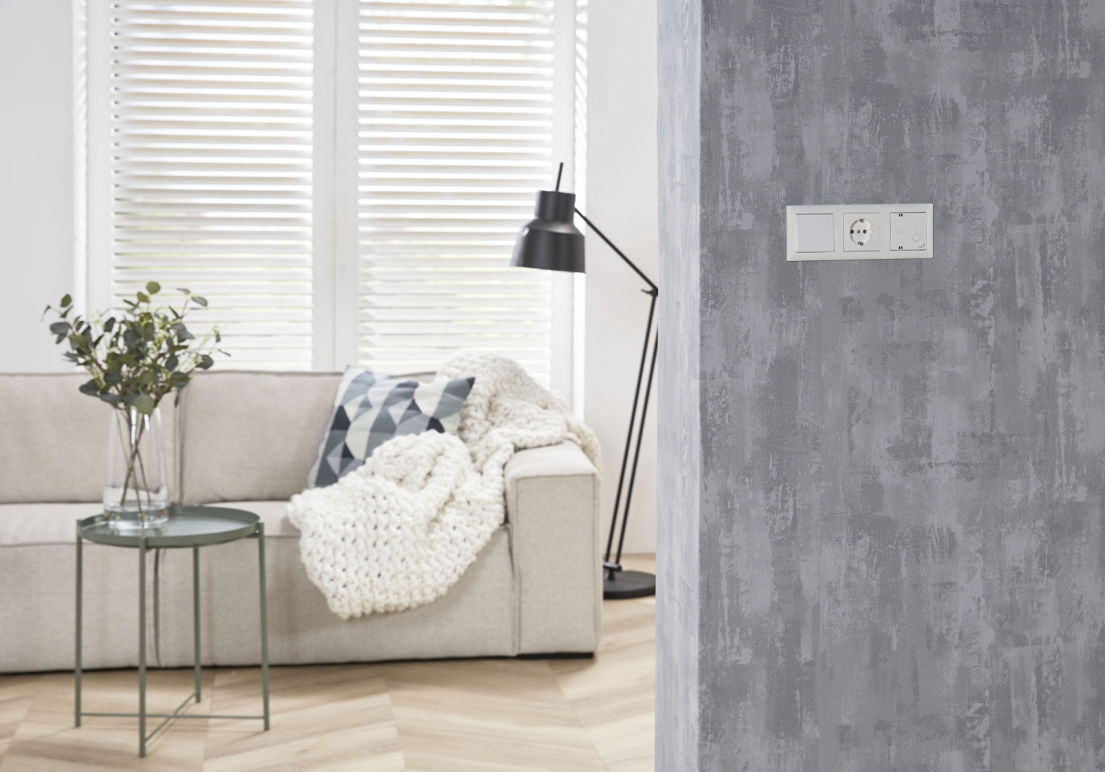  Zehnder CO2 Sensor RF Comfortable indoor ventilation Front view