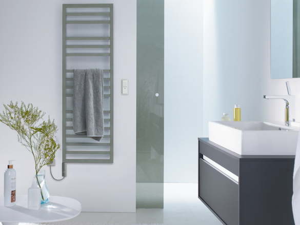 Zehnder-Content Zehnder Quaro Spa Decorative radiator Front view