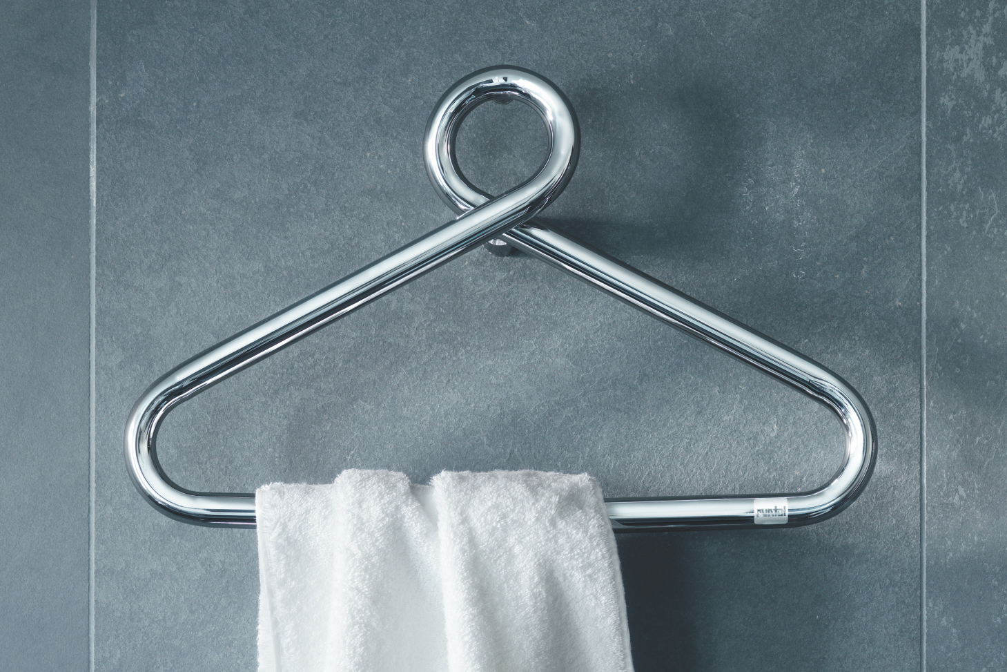 Focus Zehnder Archibald Decorative radiator Front view